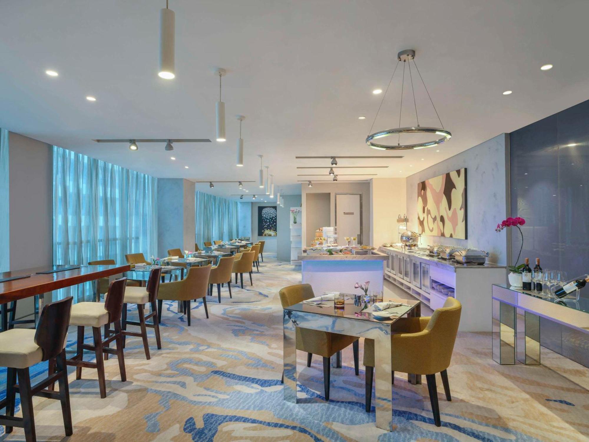 Pullman Jakarta Central Park Eksteriør bilde Club Lounge at the hotel