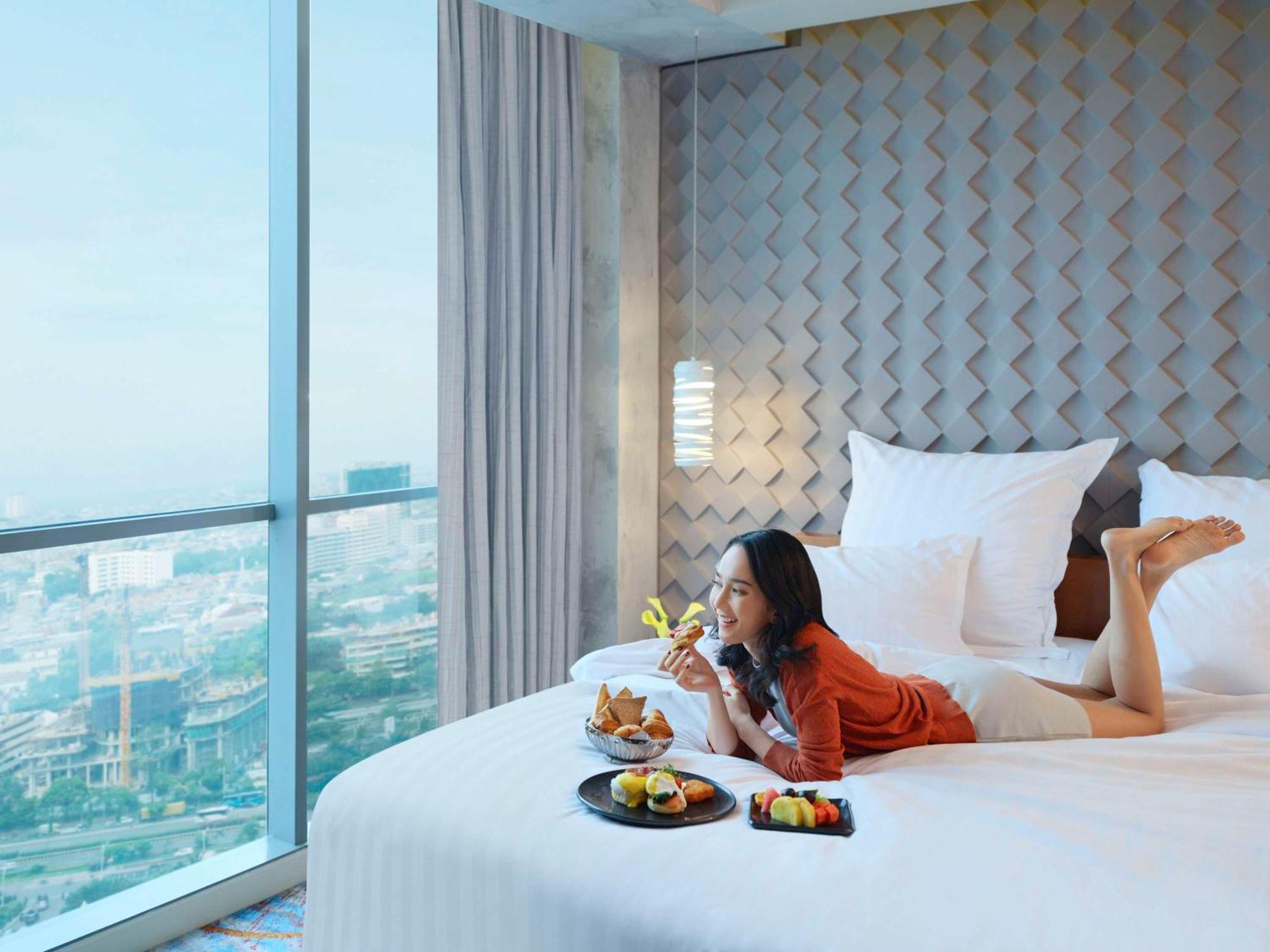 Pullman Jakarta Central Park Eksteriør bilde A guest at the hotel