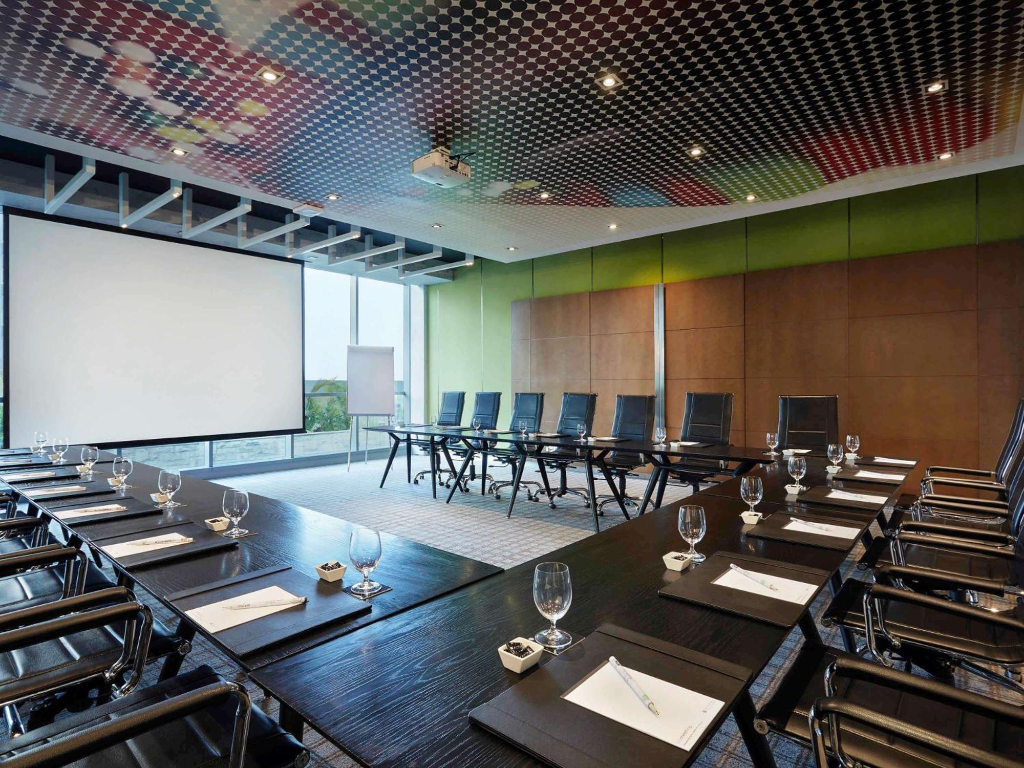 Pullman Jakarta Central Park Eksteriør bilde Meeting room