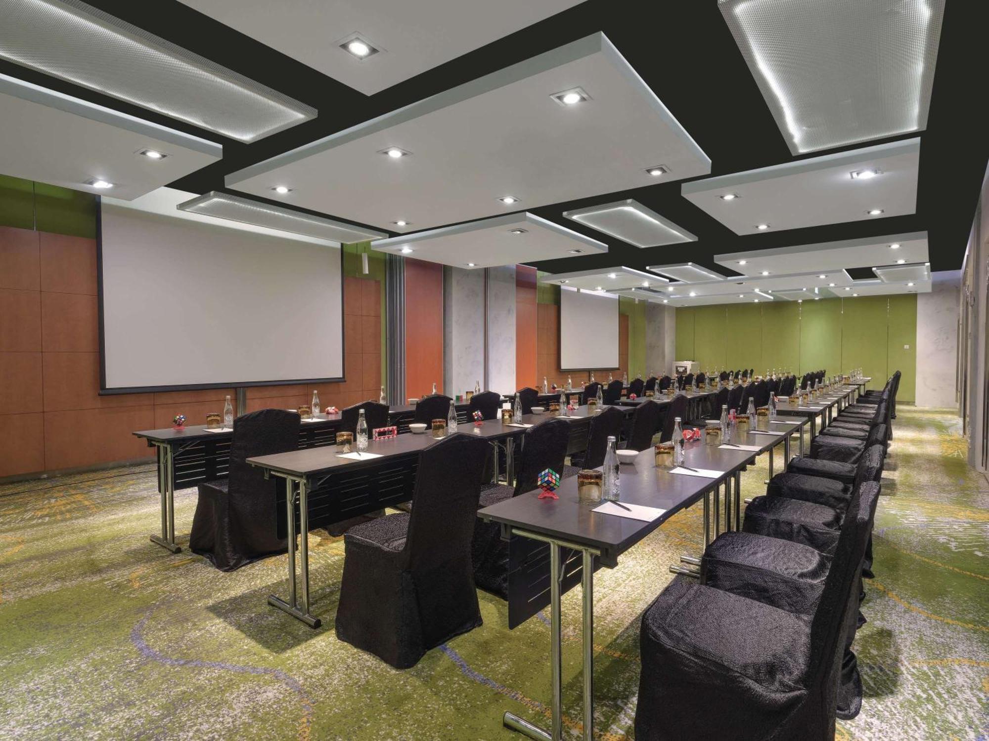 Pullman Jakarta Central Park Eksteriør bilde Meeting room